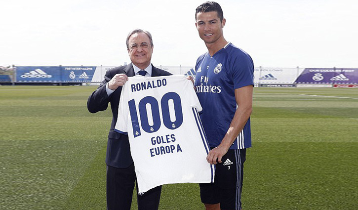 Ronaldo presented with 100 shirt by Real Madrid chief
