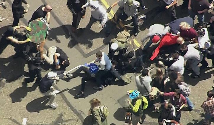 Pro-Trump, anti-Trump protesters clash in Berkeley
