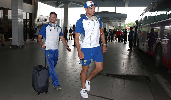 Australian team bus hit by stone