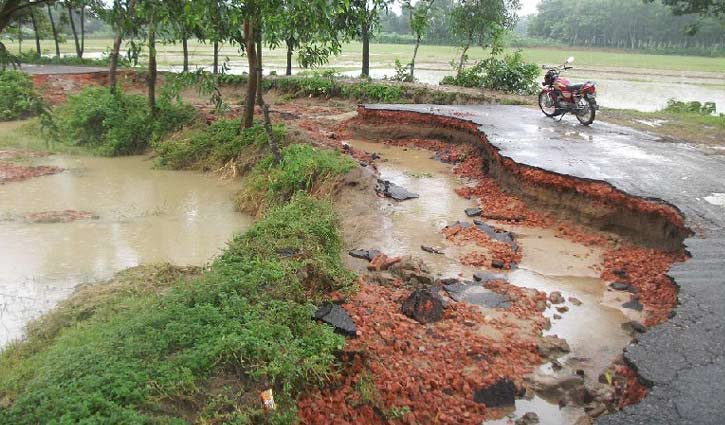 Flood situation improves, water levels of 53 rivers fall