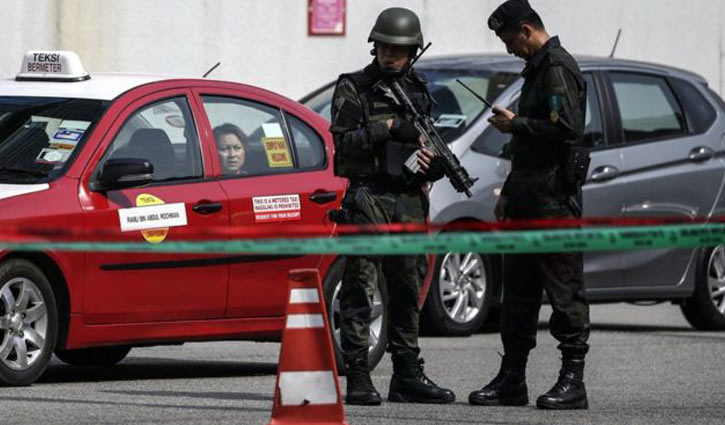 Bangladeshis among 400 held in Malaysia