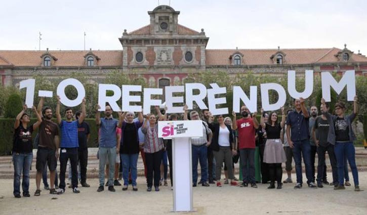 Spain Catalonia: Court blocks independence referendum
