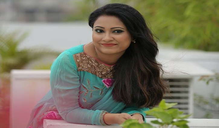 সৈয়দ আব্দুল হাদী কন্যার ‘মনের দোসর’