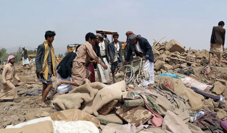 Air strike kills 35 people in Yemen