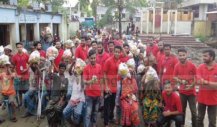 শায়েস্তাগঞ্জে দুইশতাধিক অসহায় পরিবারে ঈদ উপহার শায়েস্তাগঞ্জে দুইশতাধিক অসহায় পরিবারে ঈদ উপহার