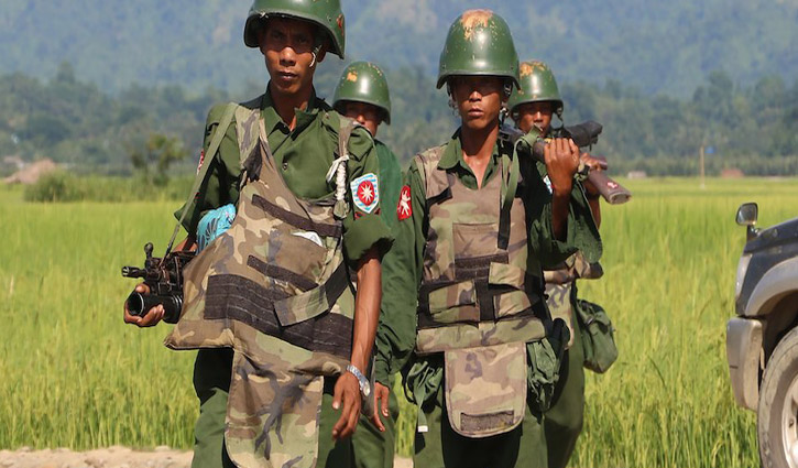 Burma army burning bodies of Rohingya to conceal evidence