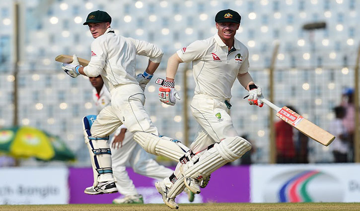 Australia stretch lead to 72 runs