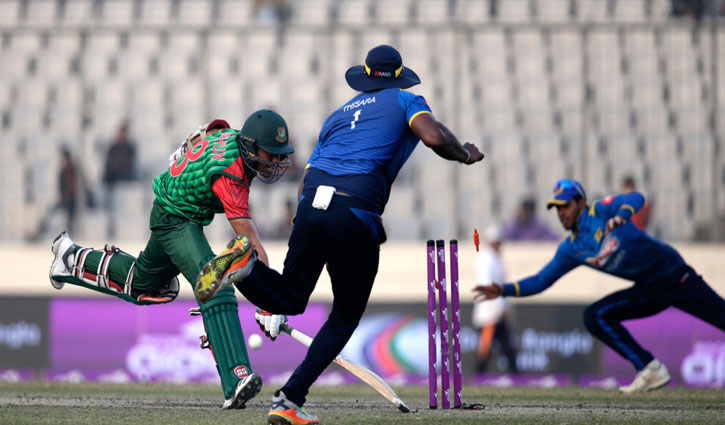Sri Lanka beat Bangladesh to clinch tri-nation series title
