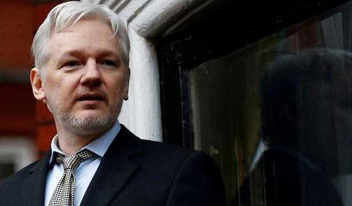 UK arrest warrant against Assange still stands