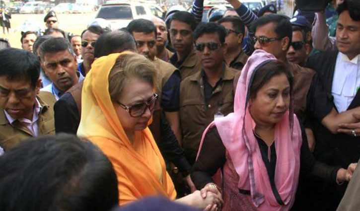 Graft case: Khaleda in court