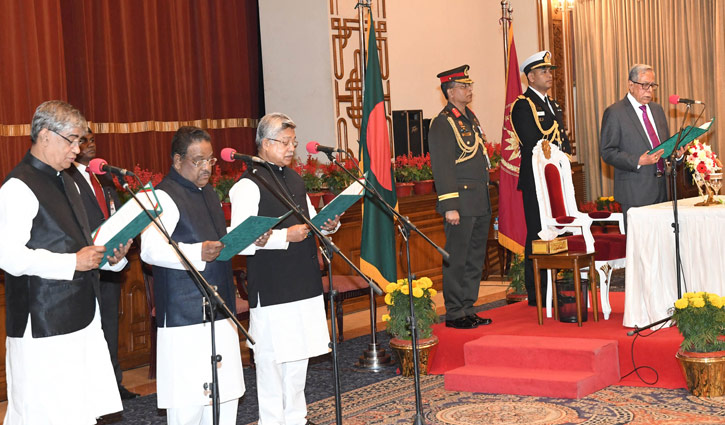 '3 new ministers, one state minister take oath'