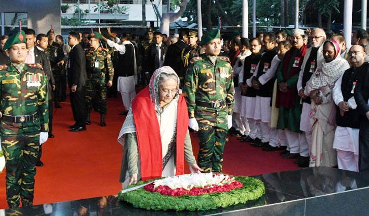 PM places wreath at Bangabandhu’s portrait