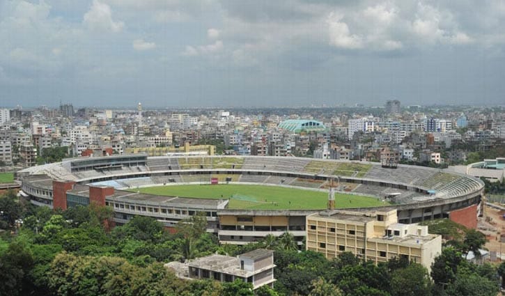 মাইলফলকের সামনে দাঁড়িয়ে মিরপুর স্টেডিয়াম