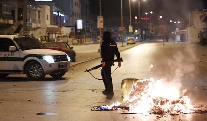 Over 300 arrested in Tunisia overnight