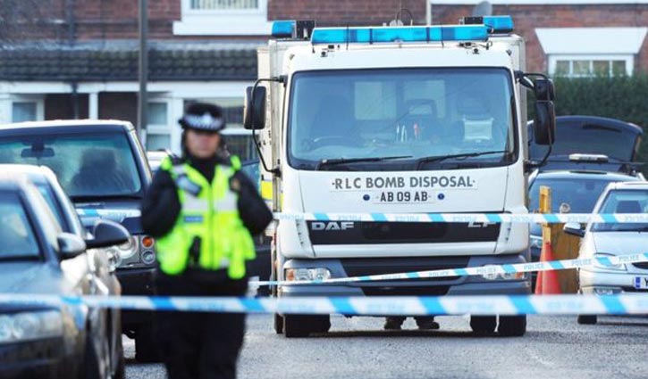 Four arrested over suspected Christmas terror plot