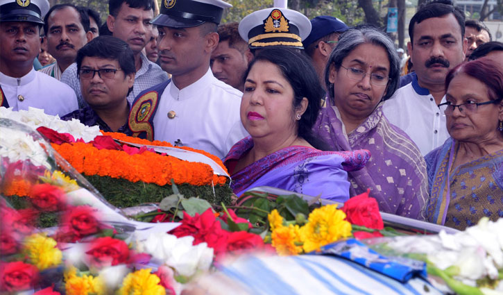 Priyabhashini laid to rest beside Jahanara Imam