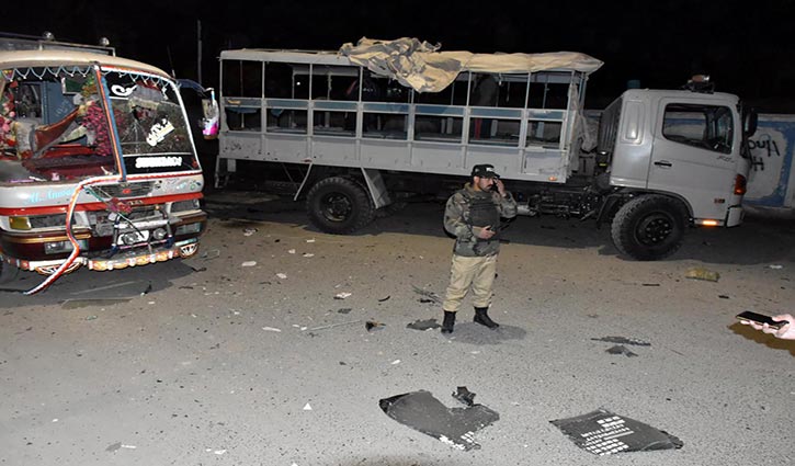 Suicide bomb blast kills 7 in Pakistan