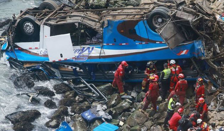 At least 48 dead in Peru bus crash