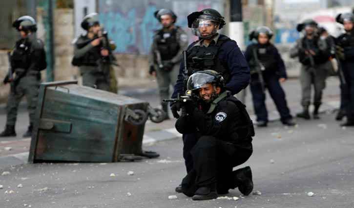 Israeli troops clash with Palestinian protesters