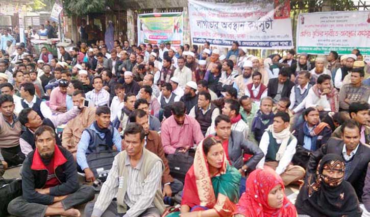 Non-govt teachers’ sit-in programme enters third day