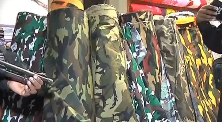 সামরিক বাহিনীর পোশাক তৈরির বিপুল পরিমাণ কাপড় উদ্ধার