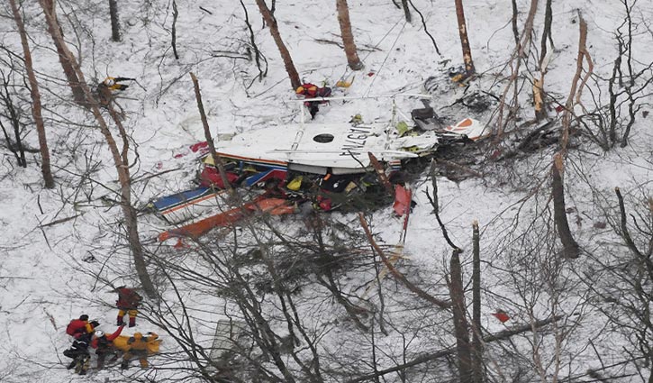 Helicopter with 9 aboard crashes in Japan