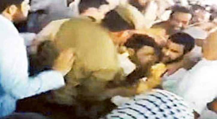 Man tried to set himself ablaze Makkah