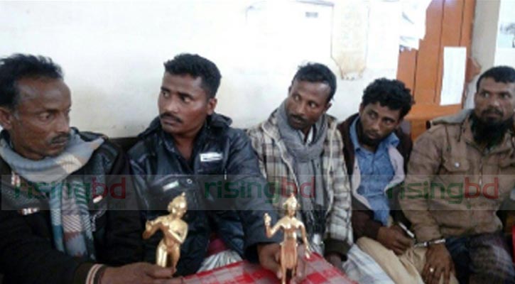 5 held with fake idols in Netrokona