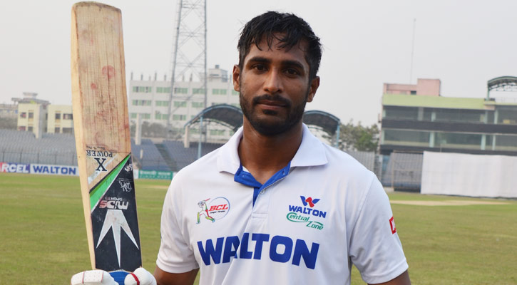 Walton take lead on Shuvagata ton