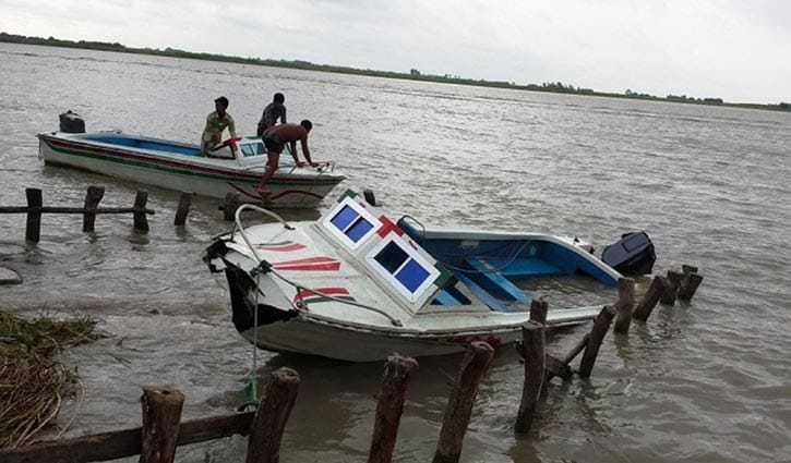 Child dies after speed boat sinks in Padma river