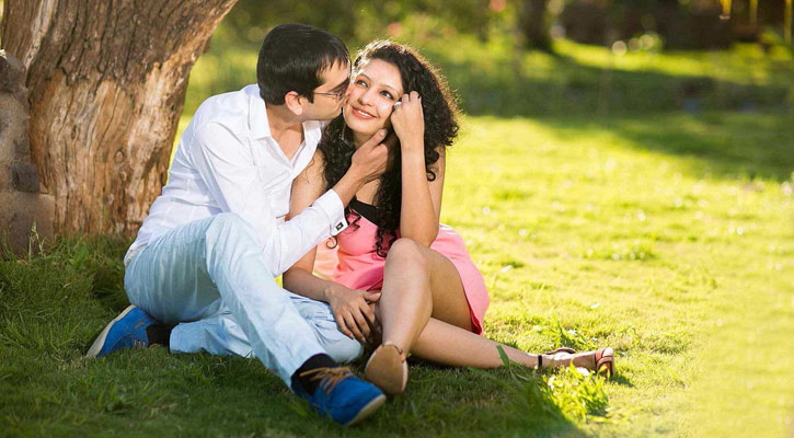 আজ কিস ডে