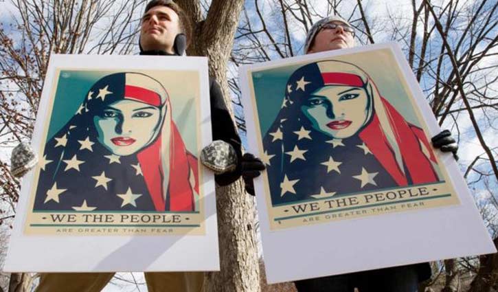 US court blocks Trump's new travel ban