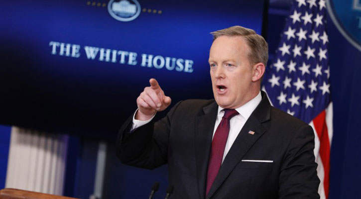 White House bans certain news media from briefing