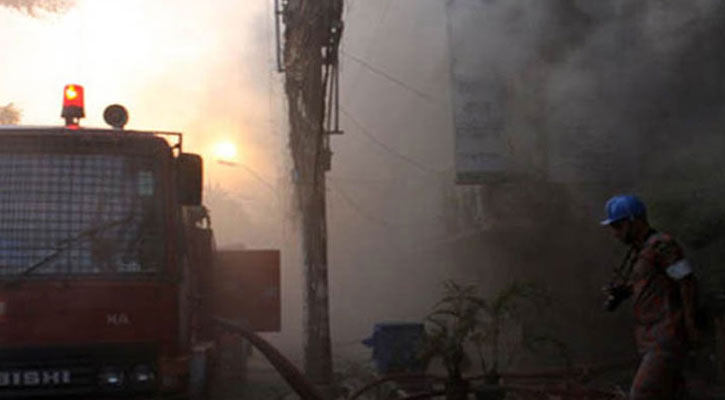 15 shops gutted by fire in Madaripur