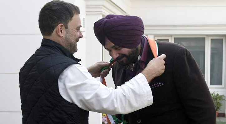 Ex-Indian cricketer Navjot Singh Sidhu joins Congress