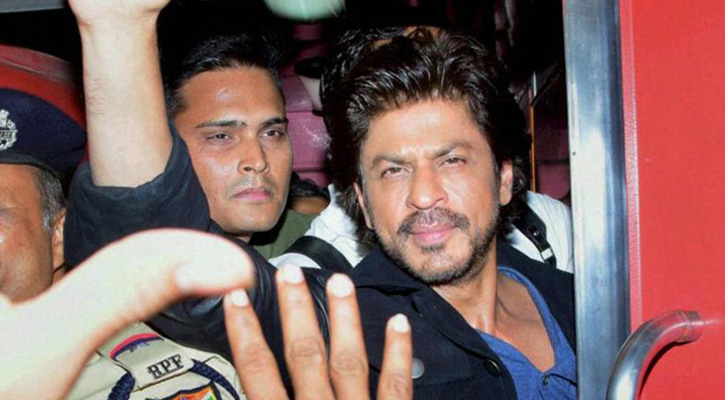 One killed during SRK’s Raees promotion