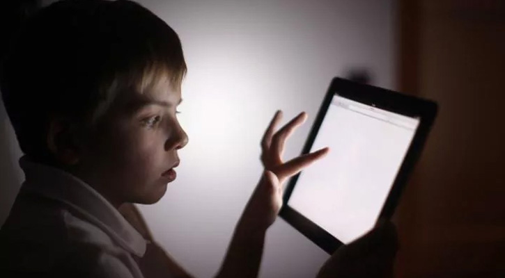 বাড়িতে ওয়াই-ফাই সংযোগ নিচ্ছেন? একটু ভাবুন ...