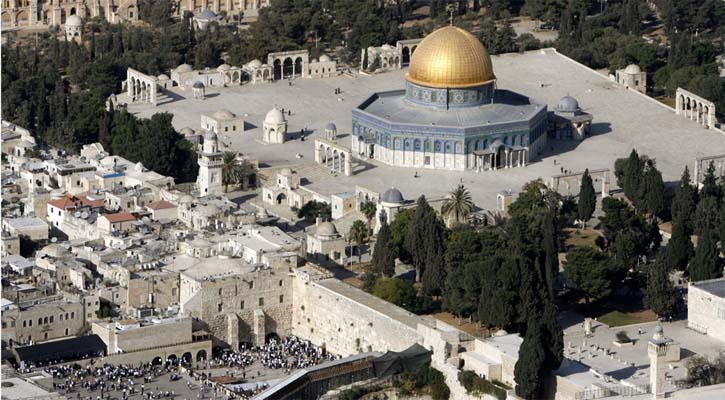 Israel shuts down Al Aqsa mosque after shooting