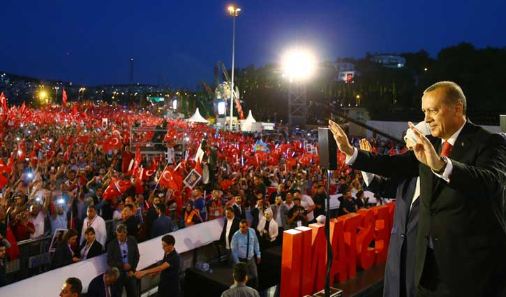 Erdogan vows to behead 'traitors'