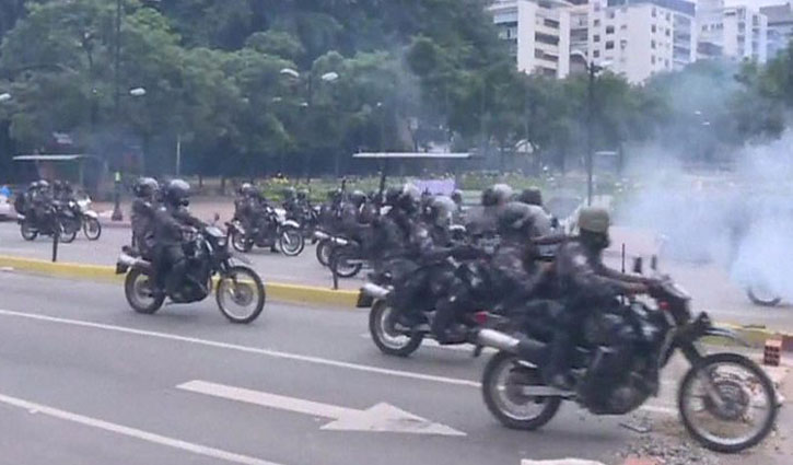 Venezuela constitutional vote marred by violence, 7 dead