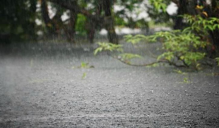 এক বর্ষায় বৃষ্টিতে ভিজে