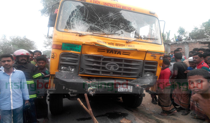 13 killed in Chuadanga road crash