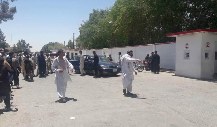 Car bomb kills 26 in Afghanistan