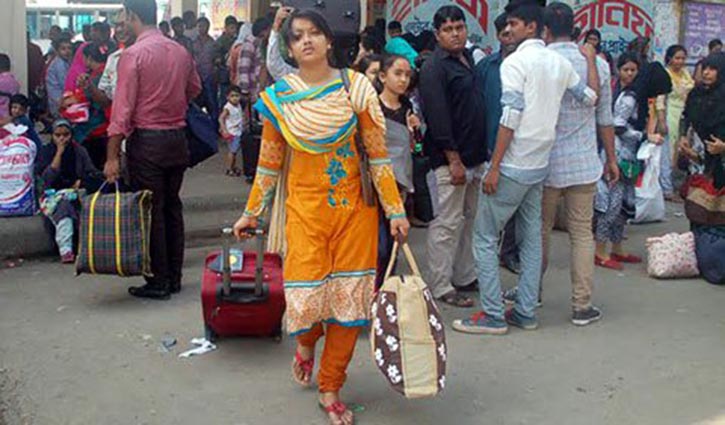 Rush of passengers at Gabtoli Bus Terminal