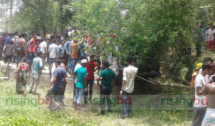 Cop among 6 killed in Gopalganj road crash