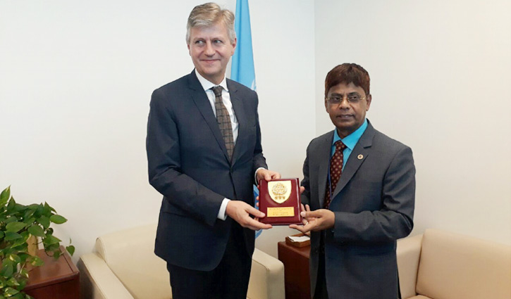 Police working for establishing peace in world