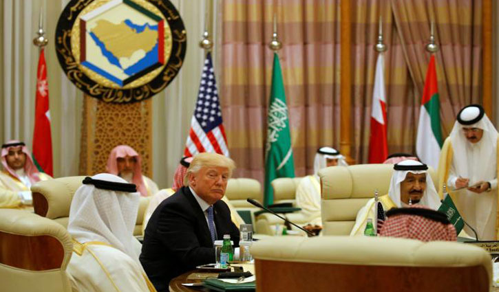 Trump tells Middle East to 'drive out' extremists