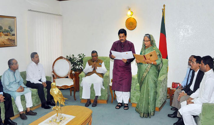 Sakku takes oath as CCC mayor