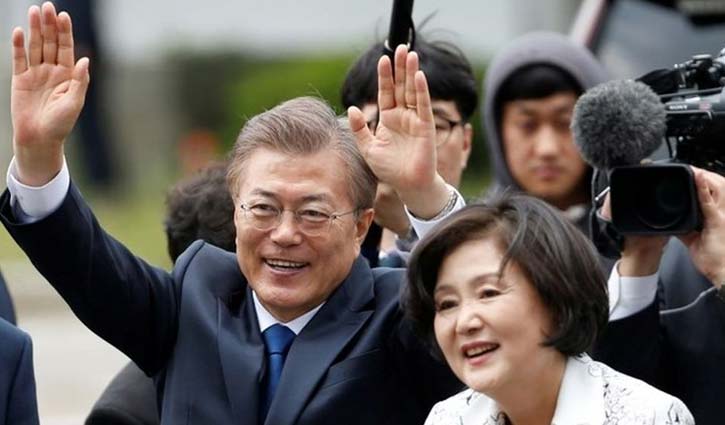 New South Korean President willing to visit North