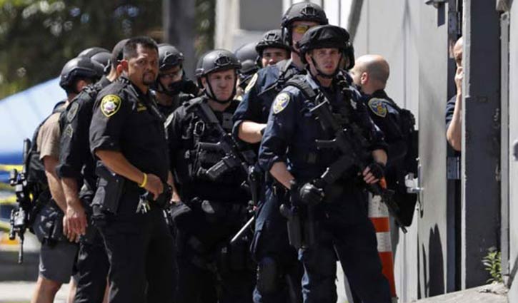 Gunman kills three coworkers, then self in US 